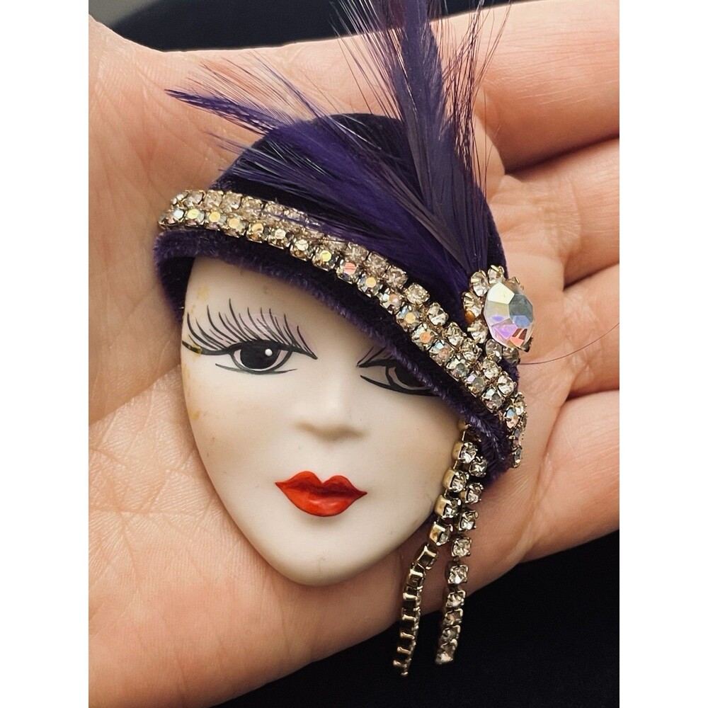 Beatriz Art Deco Flapper Brooch Porcelain Face Rhinestones Feather Gatsby VTG - Picture 9 of 11